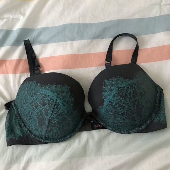 Victoria’s Secret / Bra - Picture 1 of 6